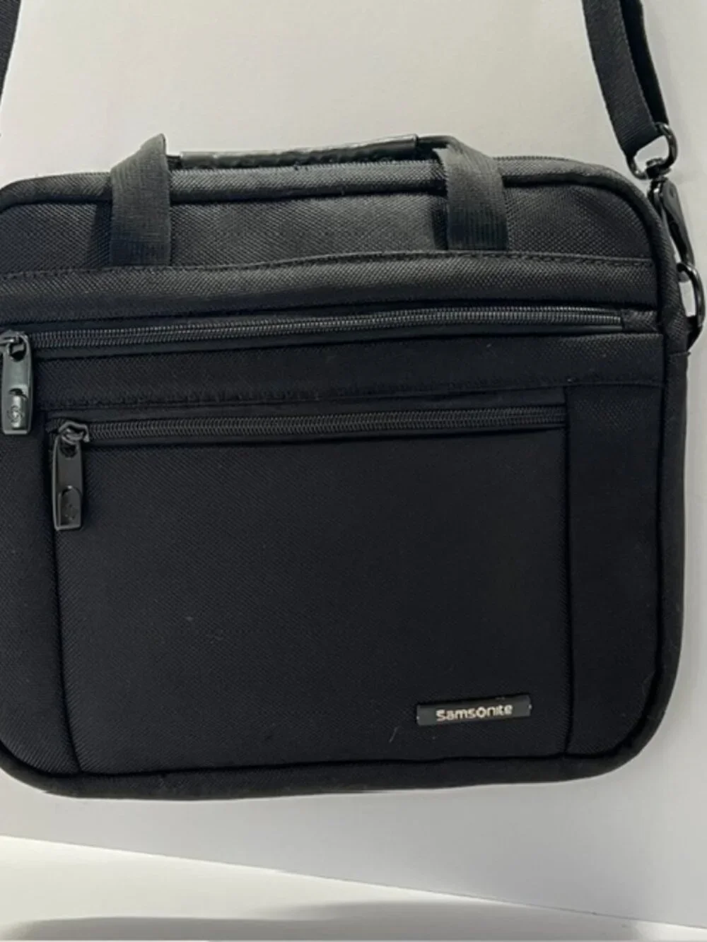 Samsonite Tablet/IPad Padded Case Removable Adjust Shoulder Strap Top-Zip
